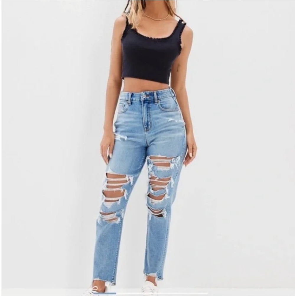 American Eagle Outfitters Light Blue Distressed High-Rise Jeans